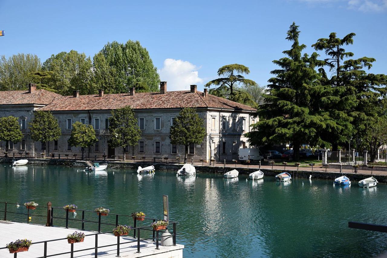 Prigioni House Bed and Breakfast Peschiera del Garda Exteriör bild