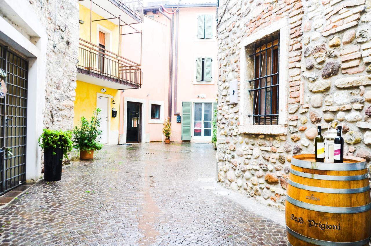 Prigioni House Bed and Breakfast Peschiera del Garda Exteriör bild